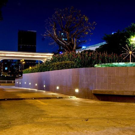 Icon 56 - Free Rooftop Pool Gym 6 Near Ben Thanh Market Ho Chi Minh-stad Buitenkant foto